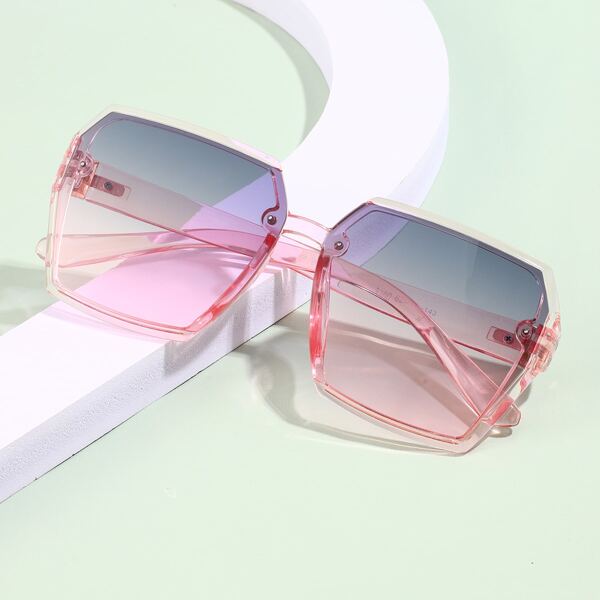 

Geometric Frame Sunglasses