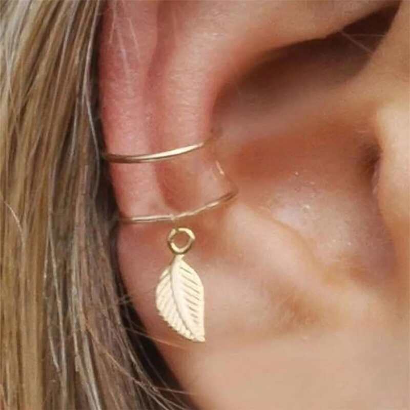 

1pc Leaf Ear Cuff, Gold