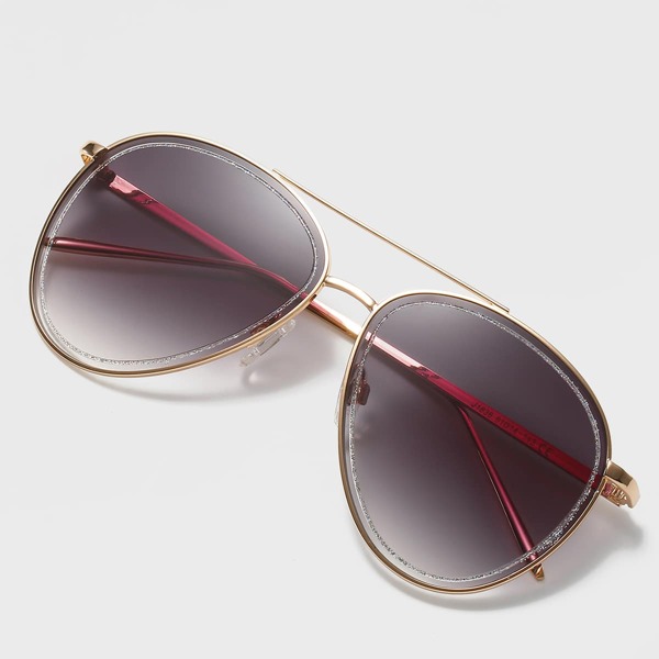 

Metal Frame Sunglasses