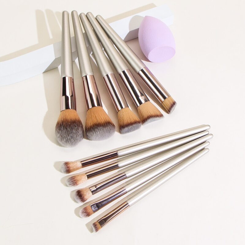 

10pcs Makeup Brush Set & 1pc Makeup Sponge, Multicolor