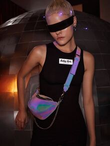 Bolso bandolera con diseño de cadena - Gris - Ver 4