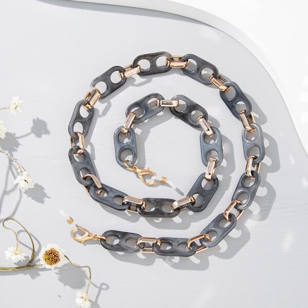 

Minimalist Face Mask Chain, Grey