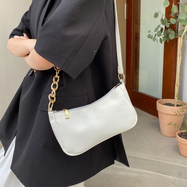 

Minimalist Chain Decor Square Bag, White