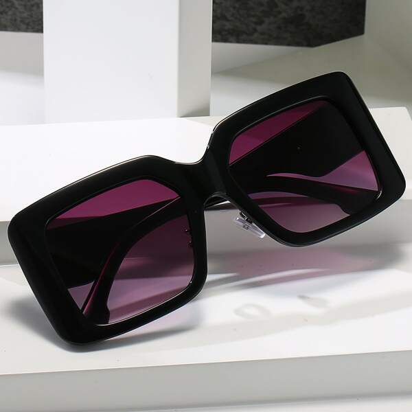 

Square Frame Sunglasses