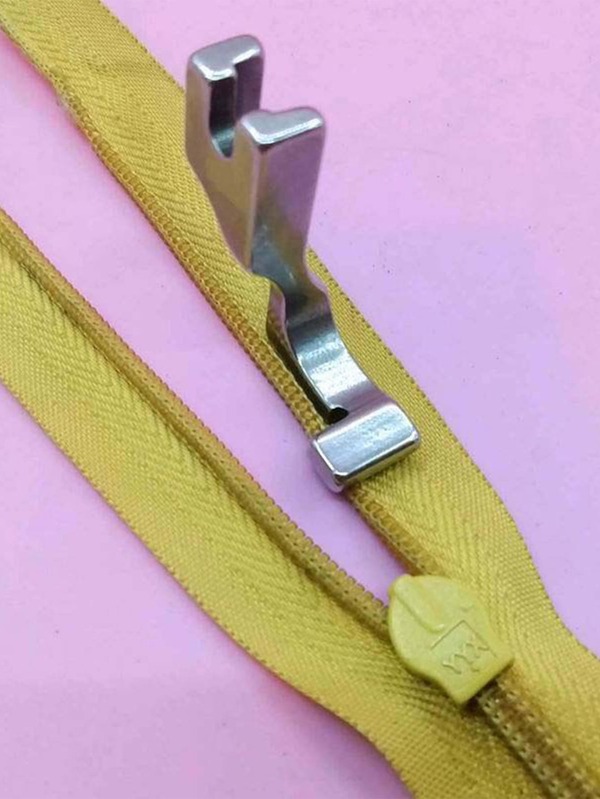 1pc Sewing Machine Presser Foot, Minimalist Iron Zipper Presser Foot