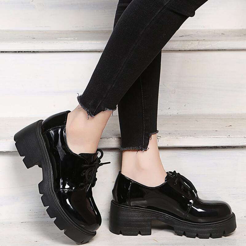 

Minimalist Lace-up Oxford Pumps, Black