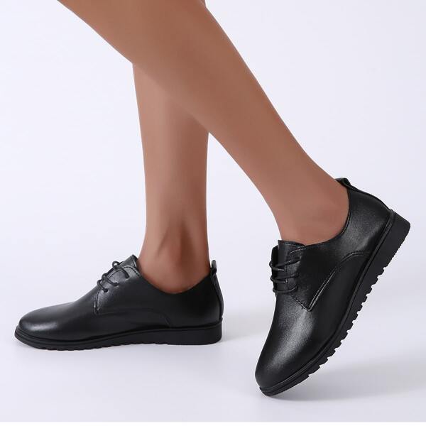 

Minimalist Lace-up Front Oxford Shoes, Black