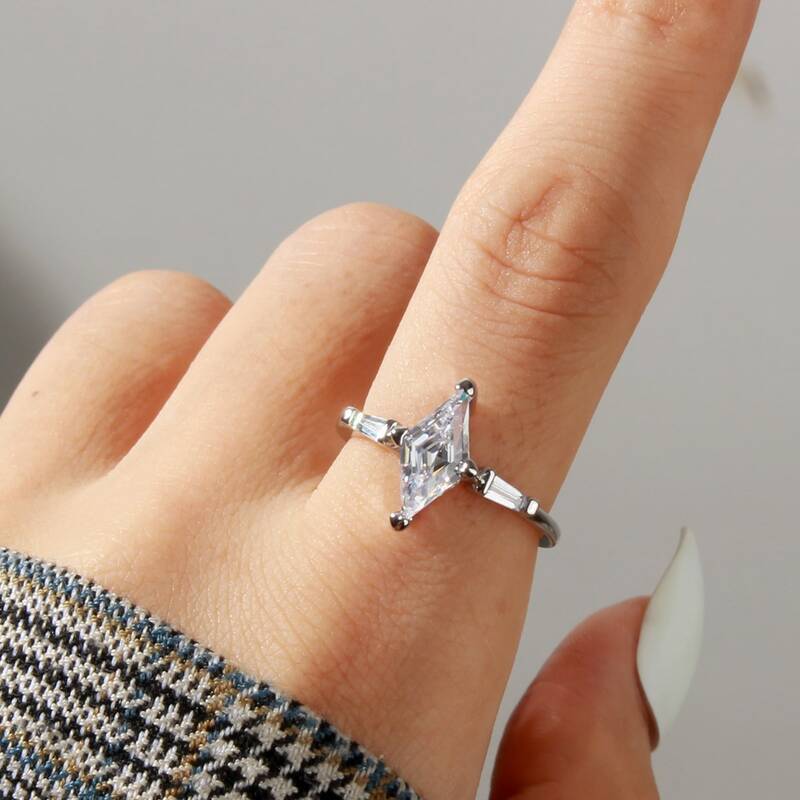 

Rhinestone Decor Ring, Silver