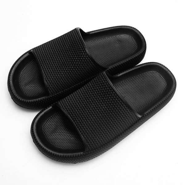 

Men Minimalist Textured Slippers, Black