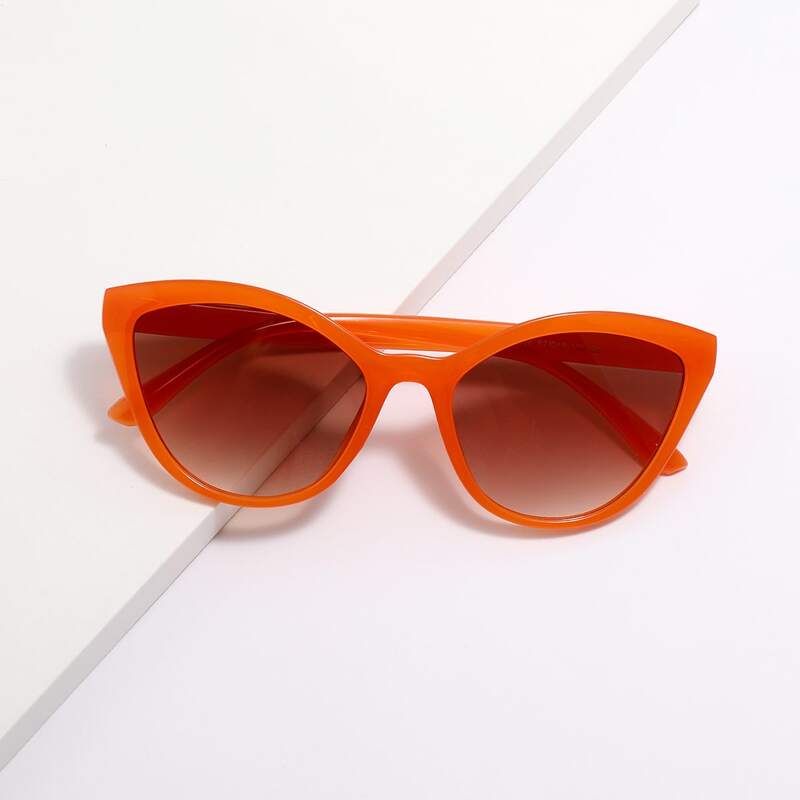 

Cat Eye Frame Sunglasses