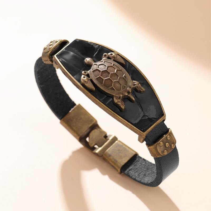 

Guys Animal Decor PU Bracelet, Black