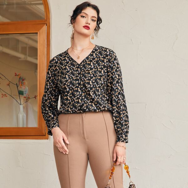

Plus Ditsy Floral Button Front Blouse, Multicolor