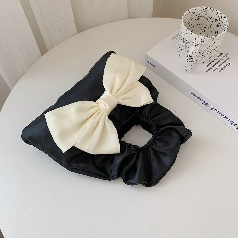 

Bow Decor Ruched Bag, Black