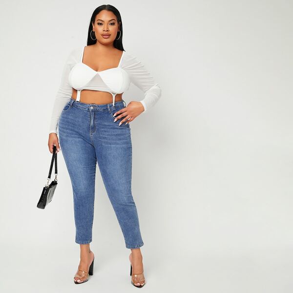 

Plus High Waist Mom Cropped Jeans, Medium wash