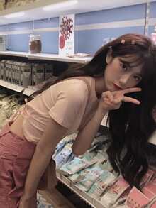 Letter Graphic Slim Crop Tee - Baby Pink - View 2