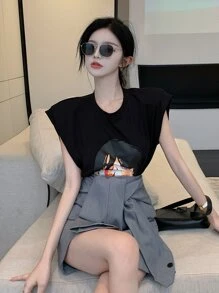 人物圖案墊肩T恤 - 黑色 - 查看 1