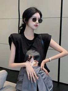 人物圖案墊肩T恤 - 黑色 - 查看 2