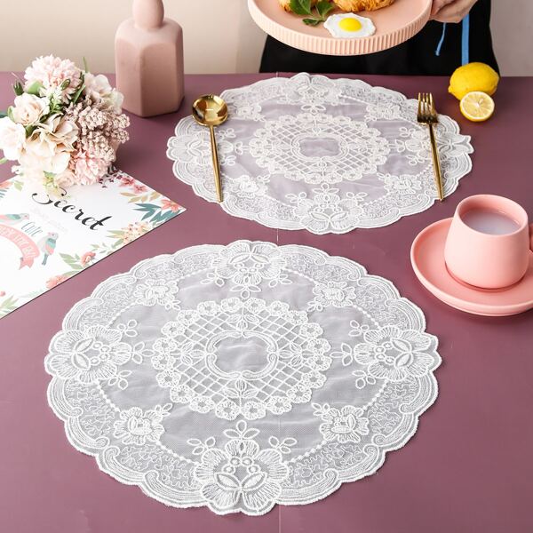 

1pc Embroidery Flower Placemat, White