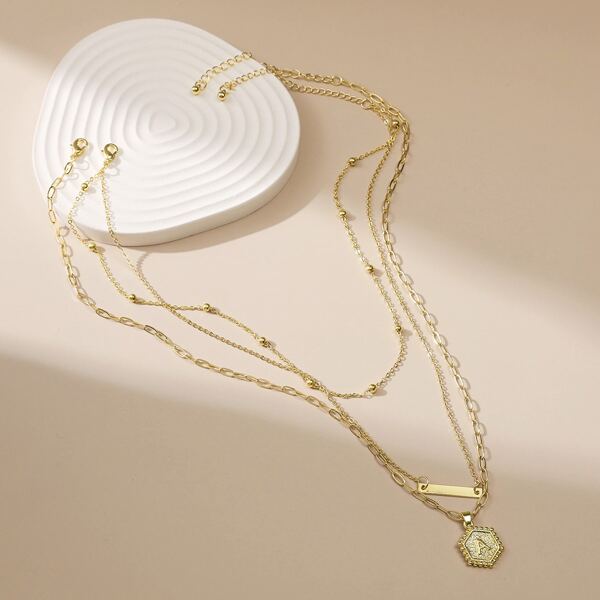 

2pcs Letter Engraved Geo Charm Necklace, Gold