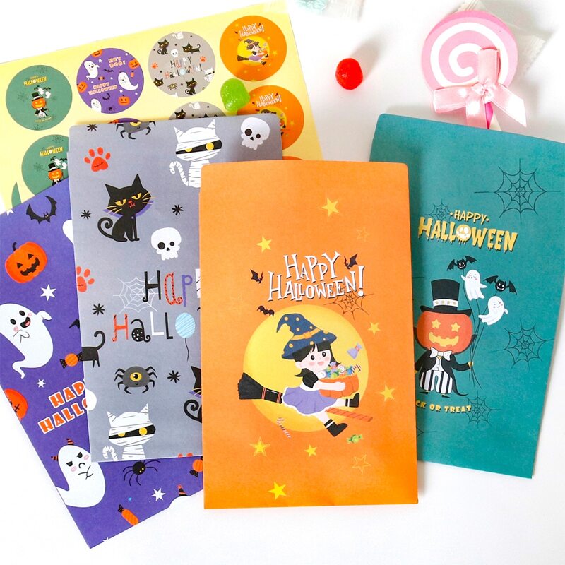 

24pcs Random Halloween Pattern Gift Bag With Sticker, Multicolor