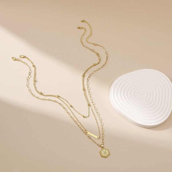 

2pcs Letter Engraved Geo Charm Necklace, Gold