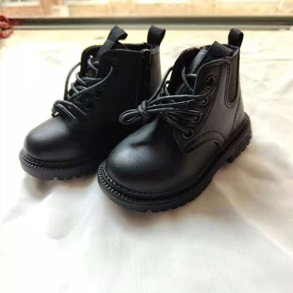 

Toddler Boys Minimalist Lace-up Boots, Black