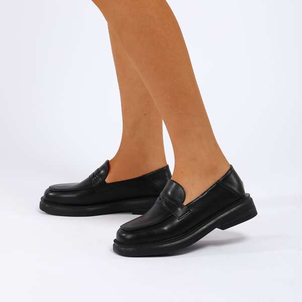 

Minimalist Penny Loafers, Black
