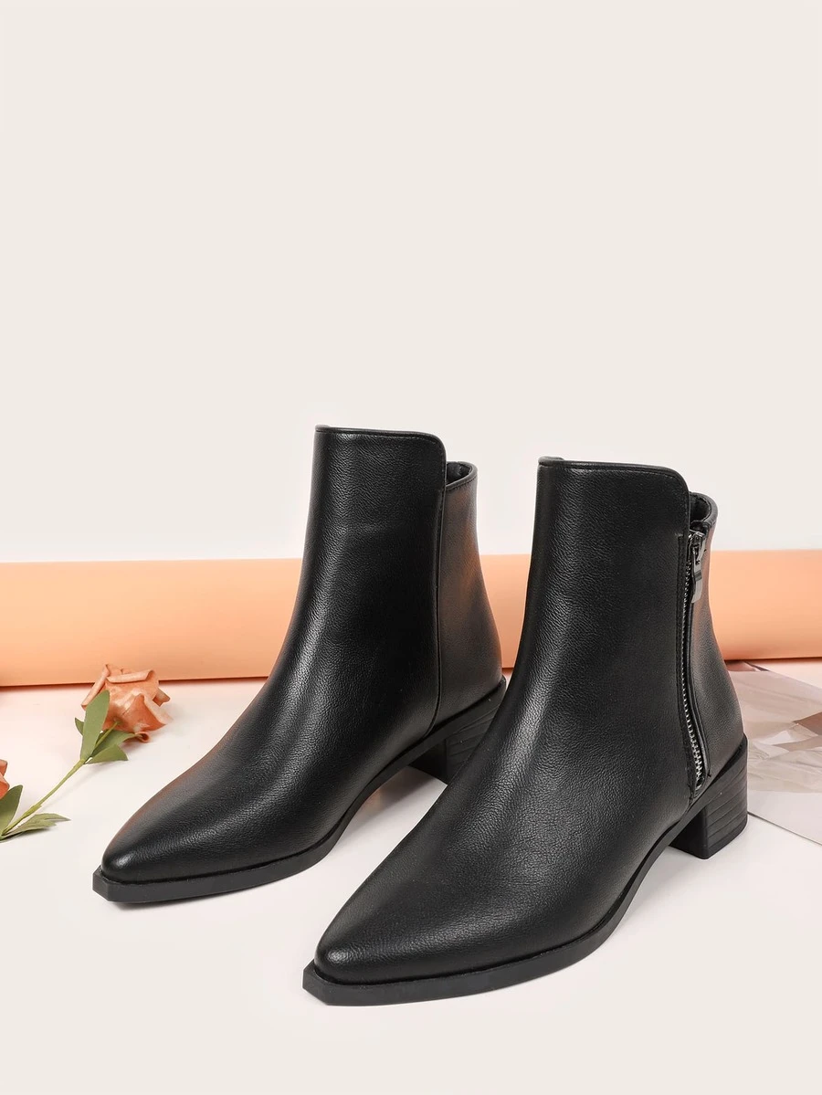 Minimalist Chunky Heeled Ankle Boots - Black - View 1