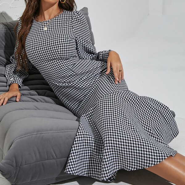 

Houndstooth Bishop Sleeve Mermaid Hem Dress, Black and white