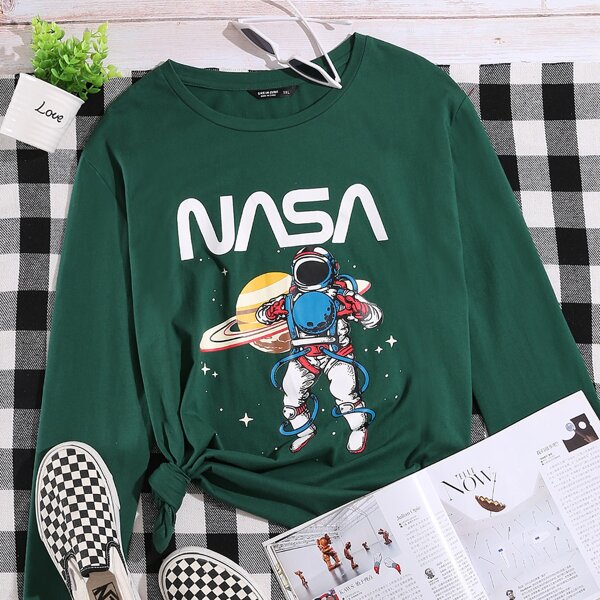 

Plus Astronaut And Letter Graphic Tee, Dark green