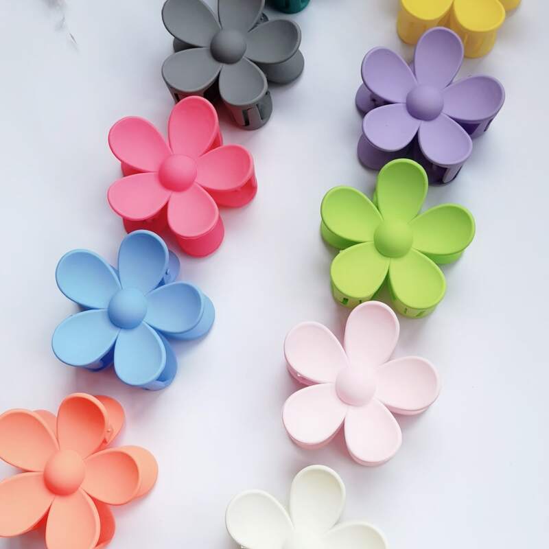 

4pcs Random Color Floral Hair Claw, Multicolor