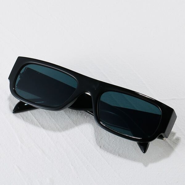 

Square Frame Sunglasses