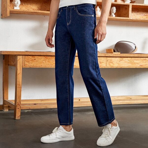 

Men Solid Straight Leg Jeans, Dark wash