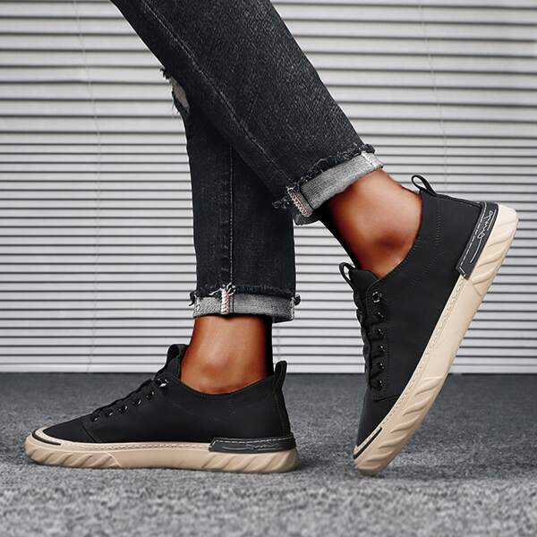 

Men Minimalist Lace Up Front Sneakers, Black