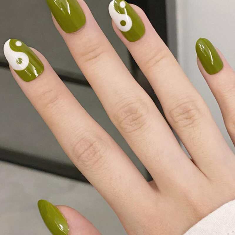 

24pcs Tai Chi Pattern Fake Nail, Green