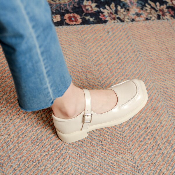 

Minimalist Mary Jane Flats, Beige