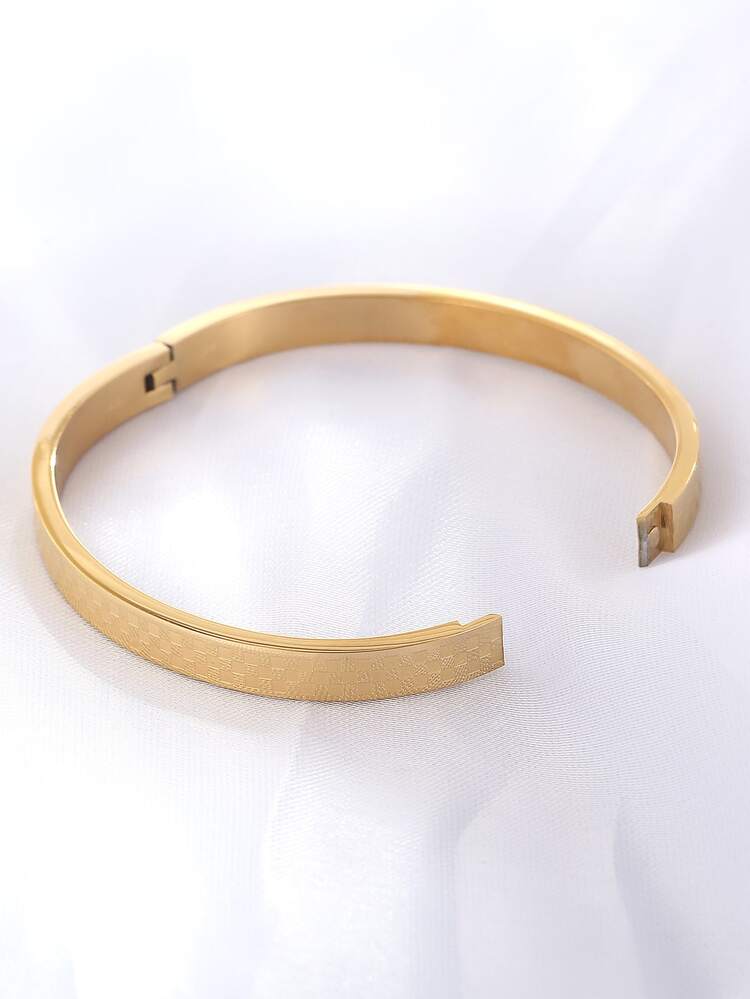 Geometric Detail Bangle - Yellow Gold - View 4