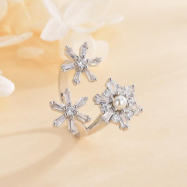 

Zircon Flower Cuff Ring, Silver