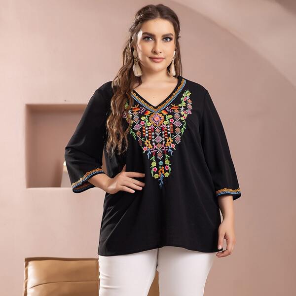 

Plus Floral Embroidery Blouse, Black