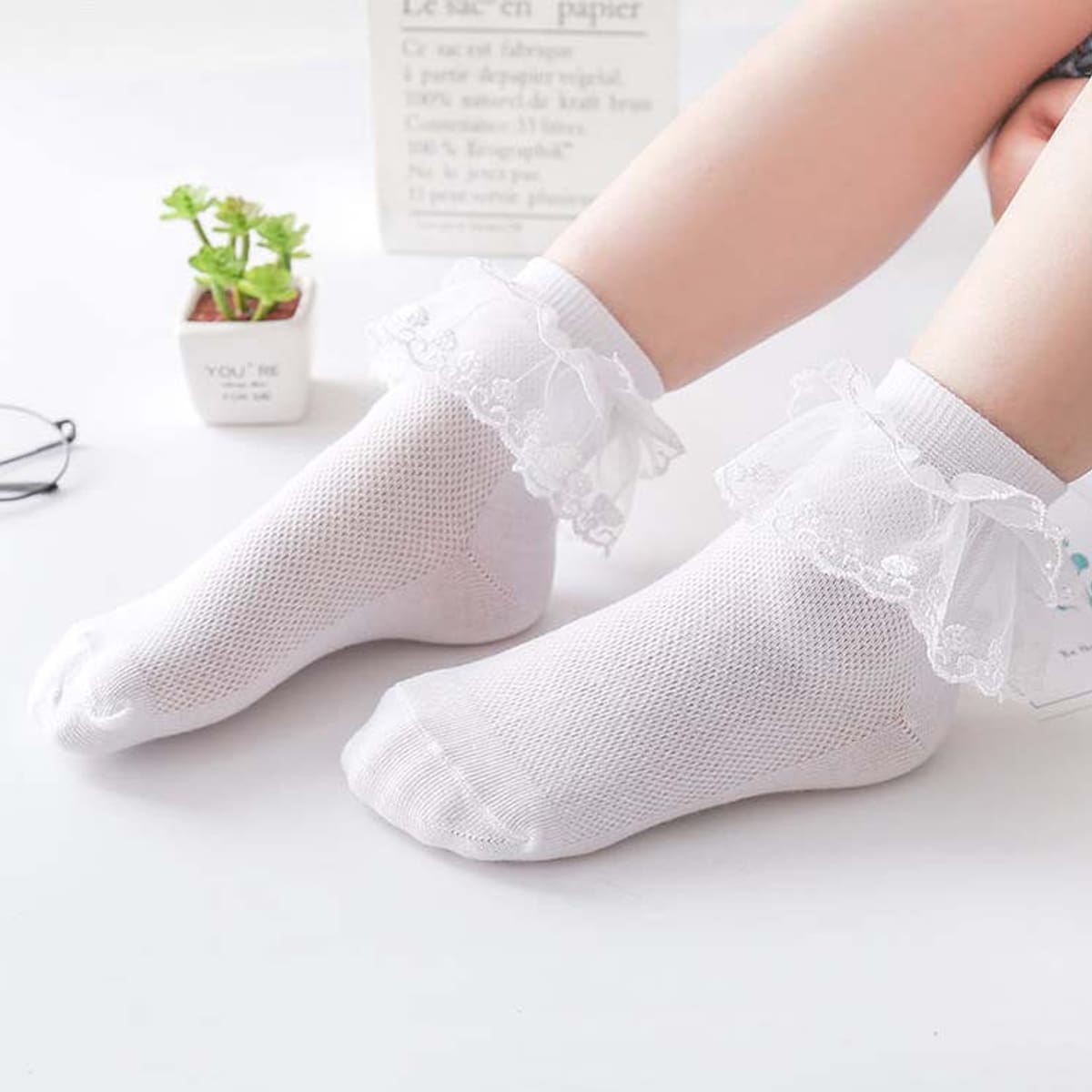 

Lace Ruffle Ankle Socks, White