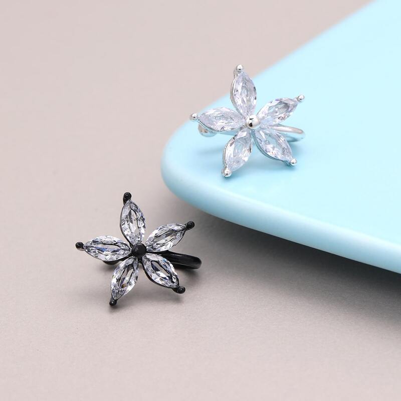 

2pcs Rhinestone Decor Nose Ring, Multicolor