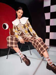 Mulvari Peter Pan Collar Argyle Pattern Cardigan - Multicolor - View 3