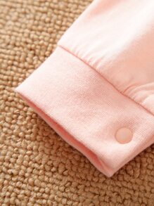 Yierying 男嬰字母和卡通圖案連身褲附帽子