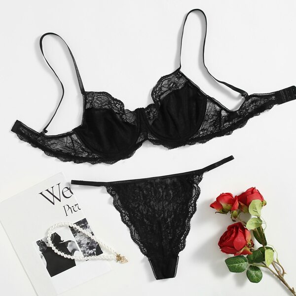 

Plus Floral Lace Underwire Lingerie Set, Black