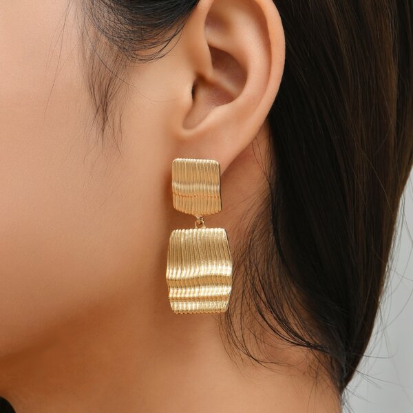 

Geometric Design Drop Earrings, Gold