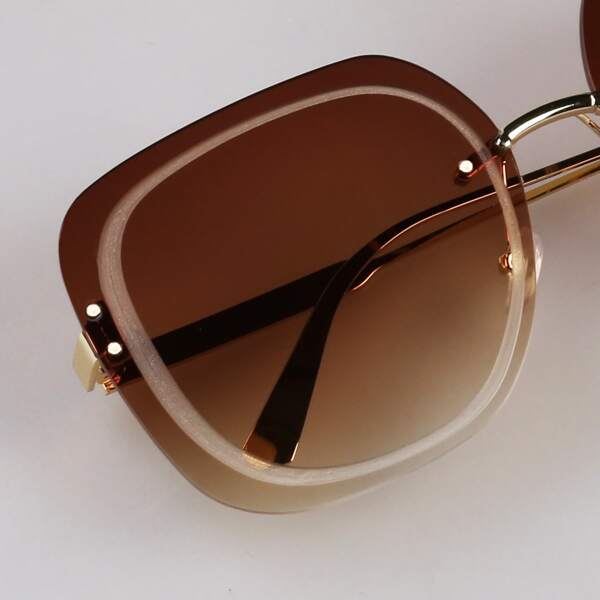

Metal Frame Sunglasses