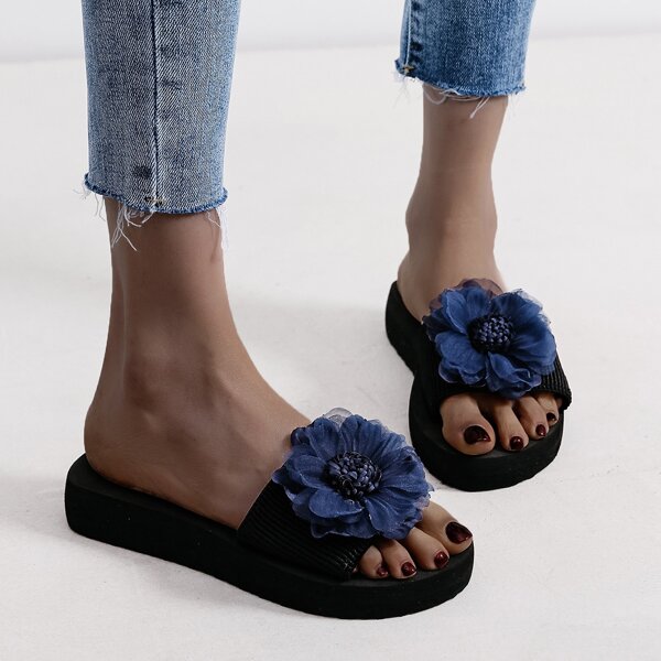 

3D Floral Decor Slides, Blue