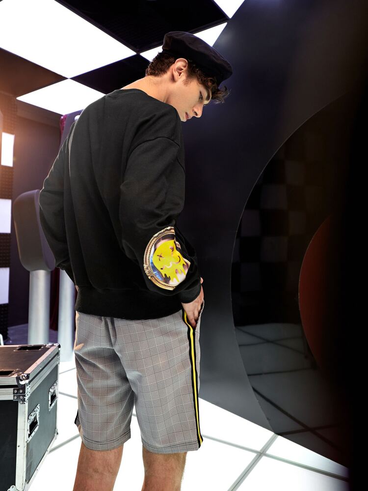 Men's Oversized Pullover With Cartoon Graphic, Pocket And Drop Shoulder Design, For Fall Winter