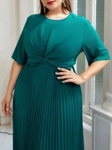 Modelyn Plus Twist Front Pleated Hem Dress - Green - View 3
