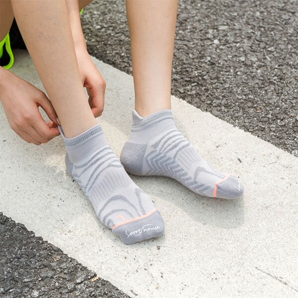 

1pair Breathable Sports Socks, Grey